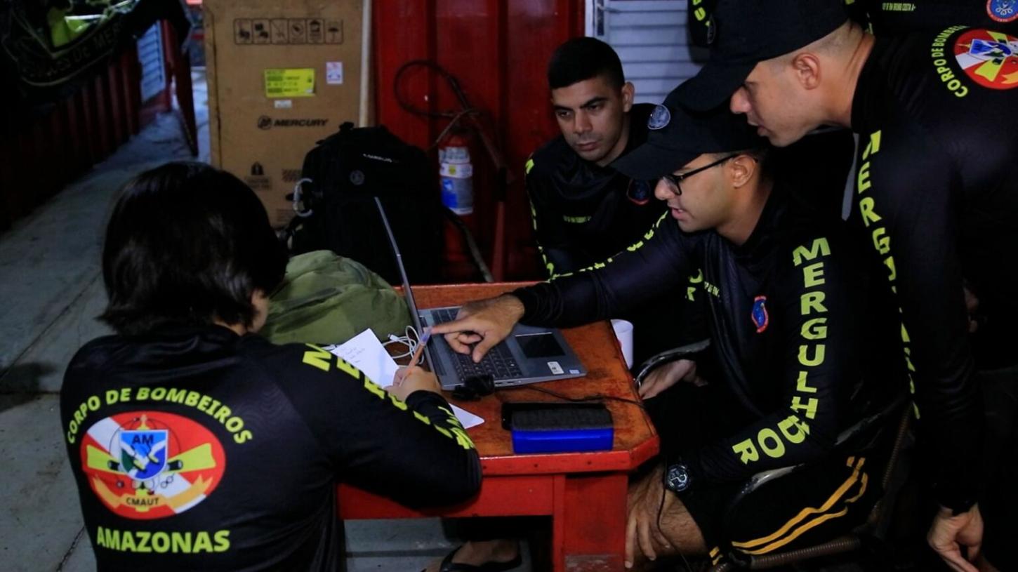 Esperança Contra o Tempo: Bombeiros Mobilizam Força-Tarefa para Localizar Desaparecidos em Naufrágio no Amazonas